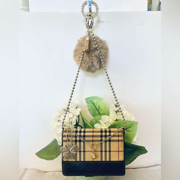 Burberry Nova Check Kisslock Compact Wallet - Picture 16 of 16